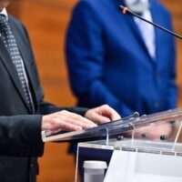 Onze samenwerking met de politiek